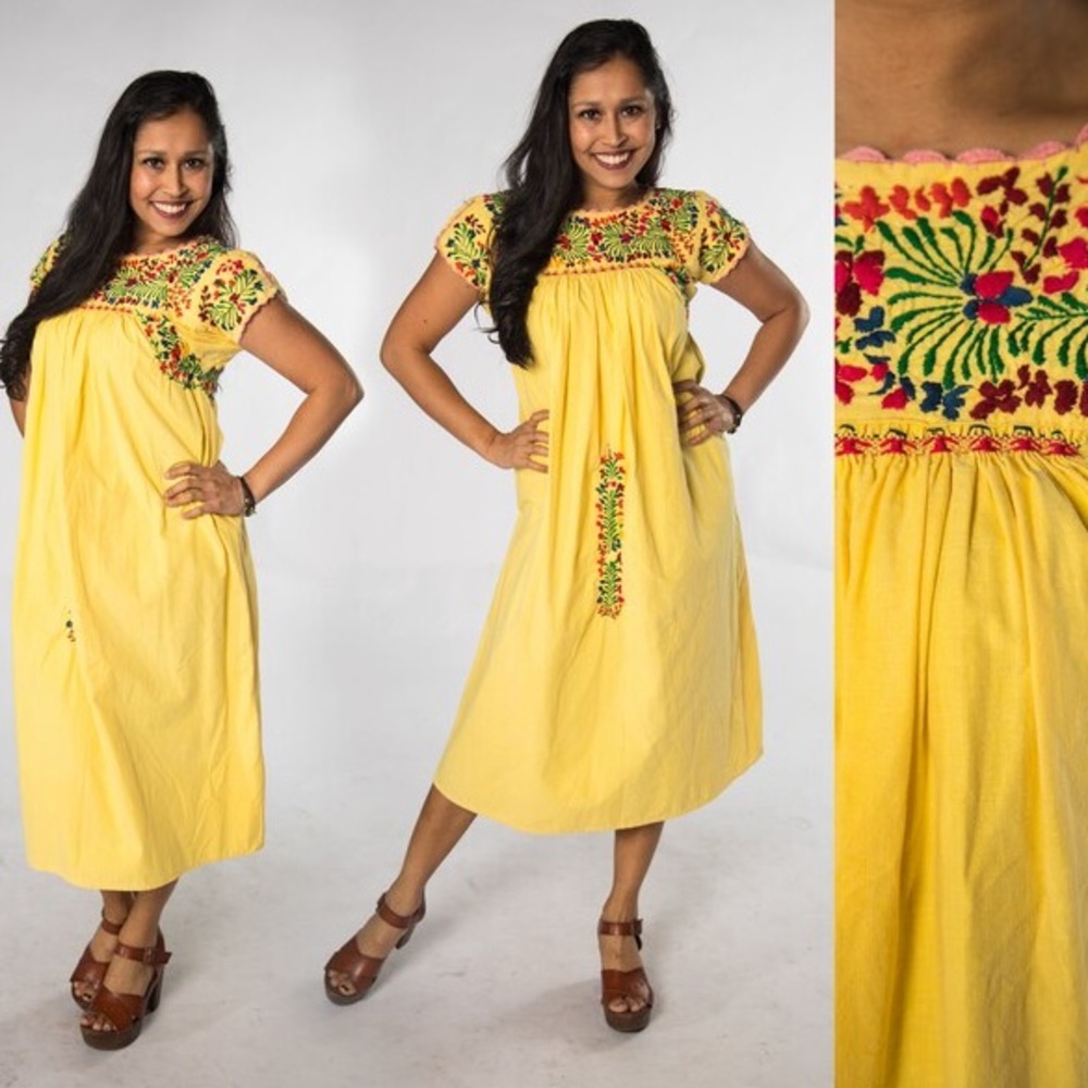 Fun 1970s vintage Yellow Embroidered
Mexican Dress Floral Oaxacan
Cotton - Small